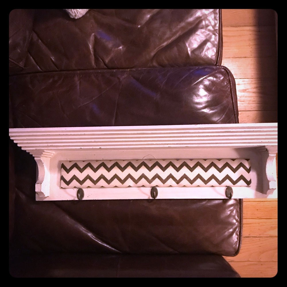 Cute chic shelf